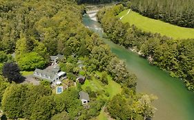 Maruia River Retreat